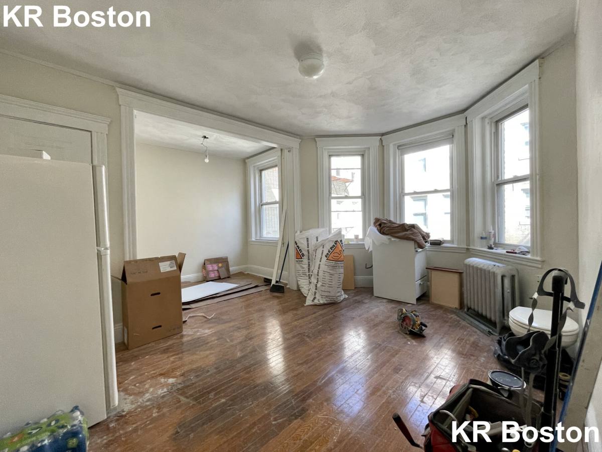 Apartment for rent at 1191 Boylston St #37, Boston, MA 02215