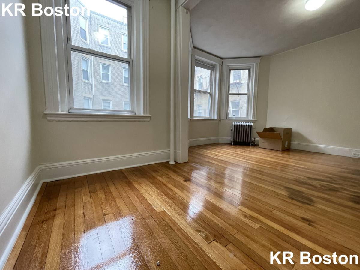 Apartment for rent at 1191 Boylston St #37, Boston, MA 02215