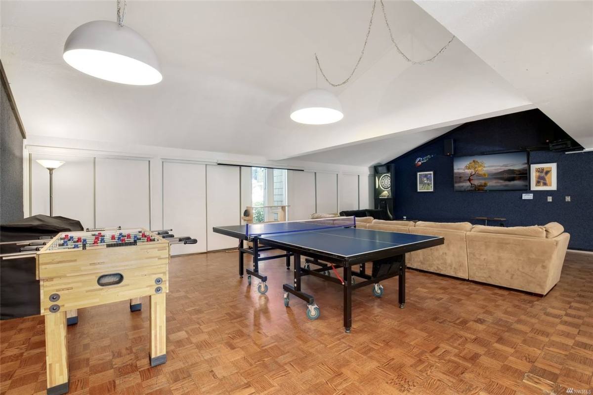 Condo for rent at 6479 137th Ave NE, Redmond, WA 98052
