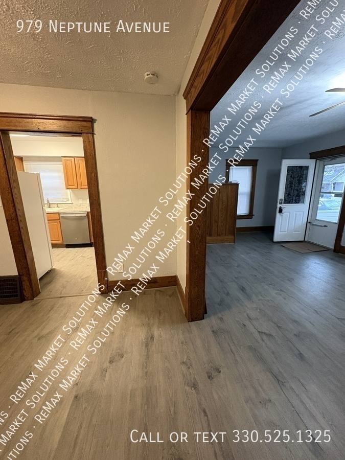 979 Neptune Ave, Akron, OH 44301 - House for Rent - Image 10