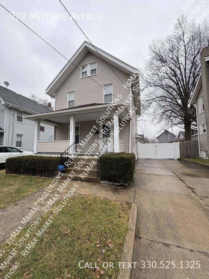 979 Neptune Ave, Akron, OH 44301 - House for Rent - Image 1