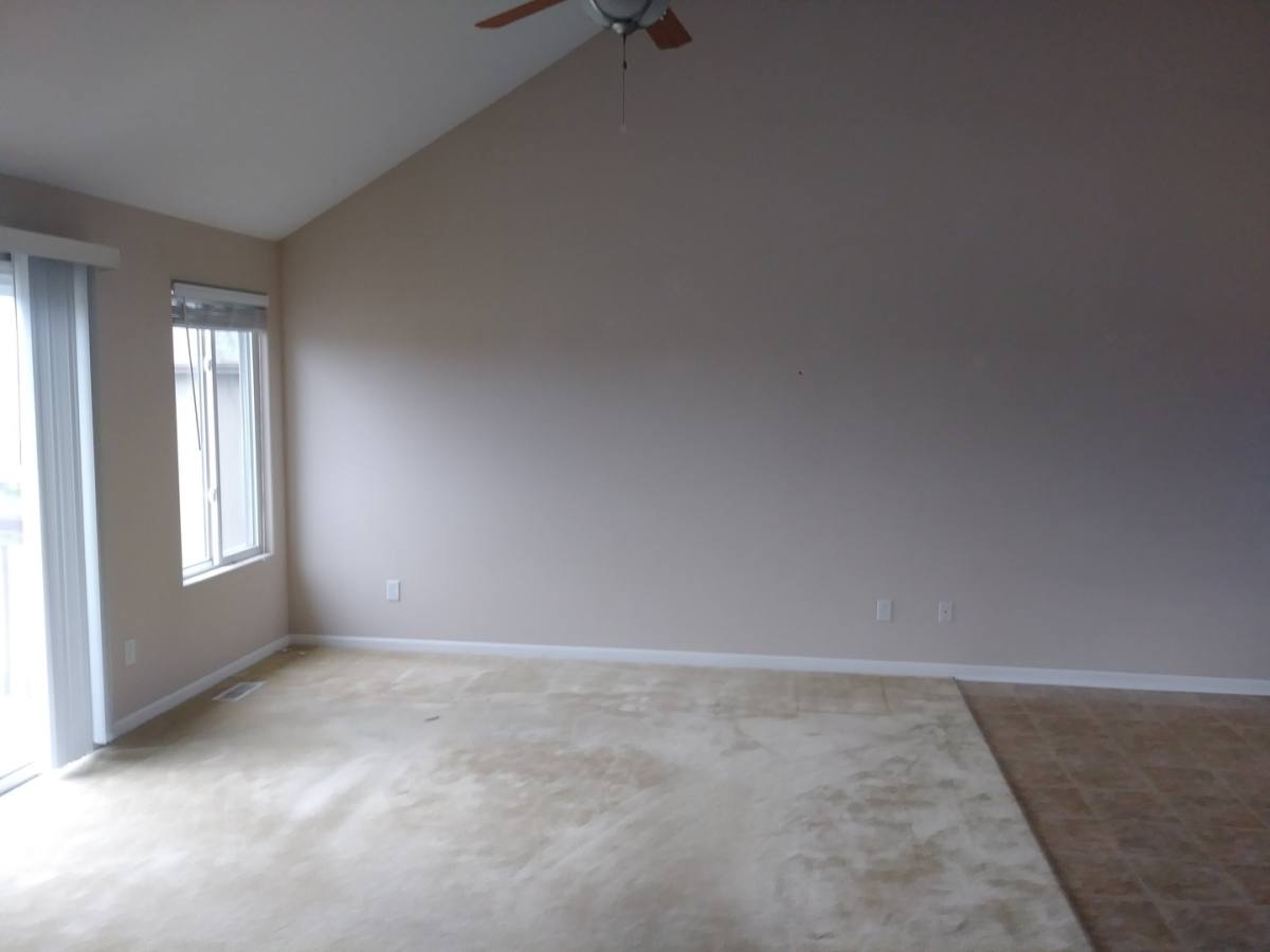 House for rent at 11624 N Manning Ave, Kansas City, MO 64157