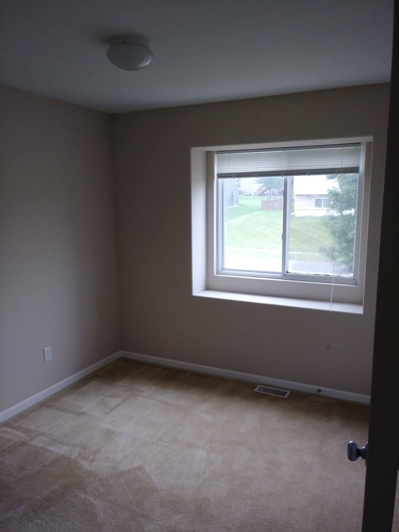 House for rent at 11624 N Manning Ave, Kansas City, MO 64157