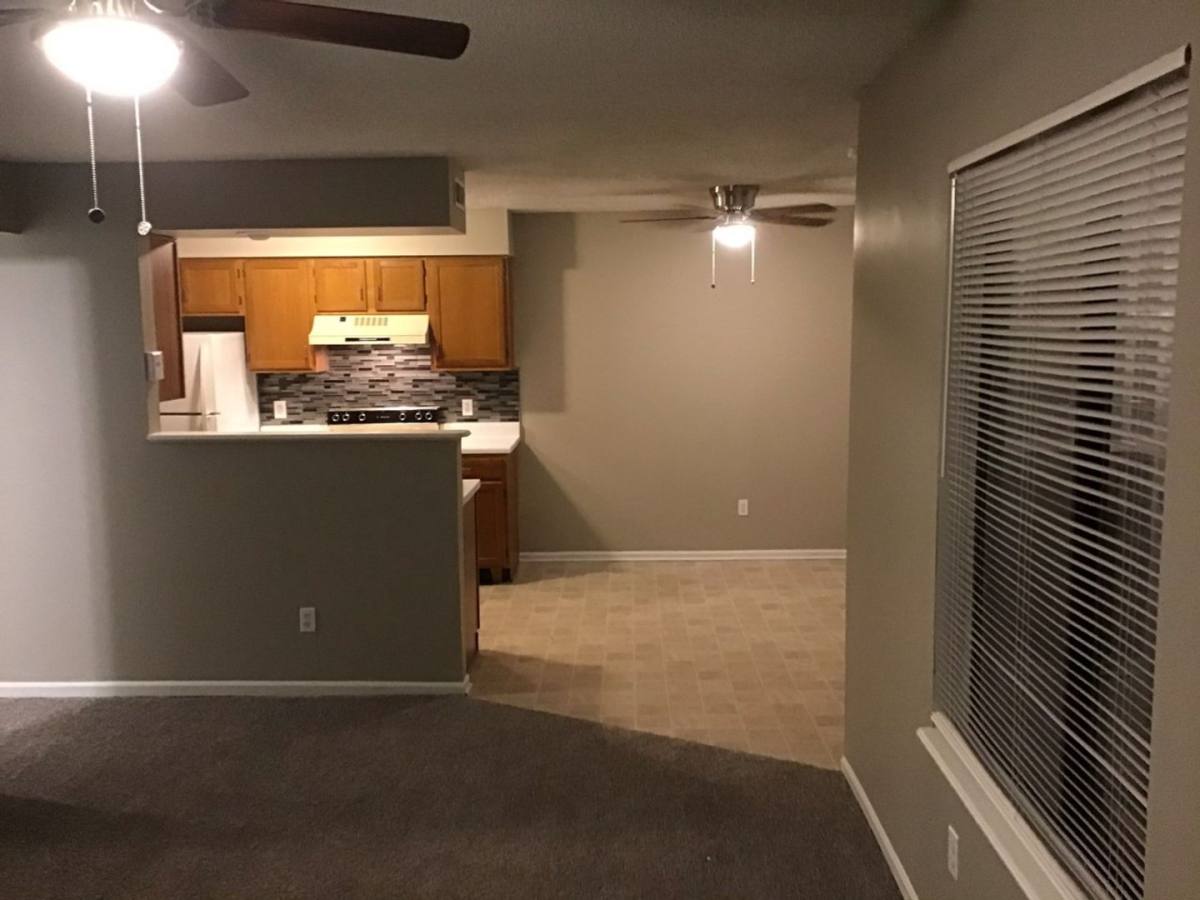 Apartment for rent at 206 W Main St, Smithville, MO 64089