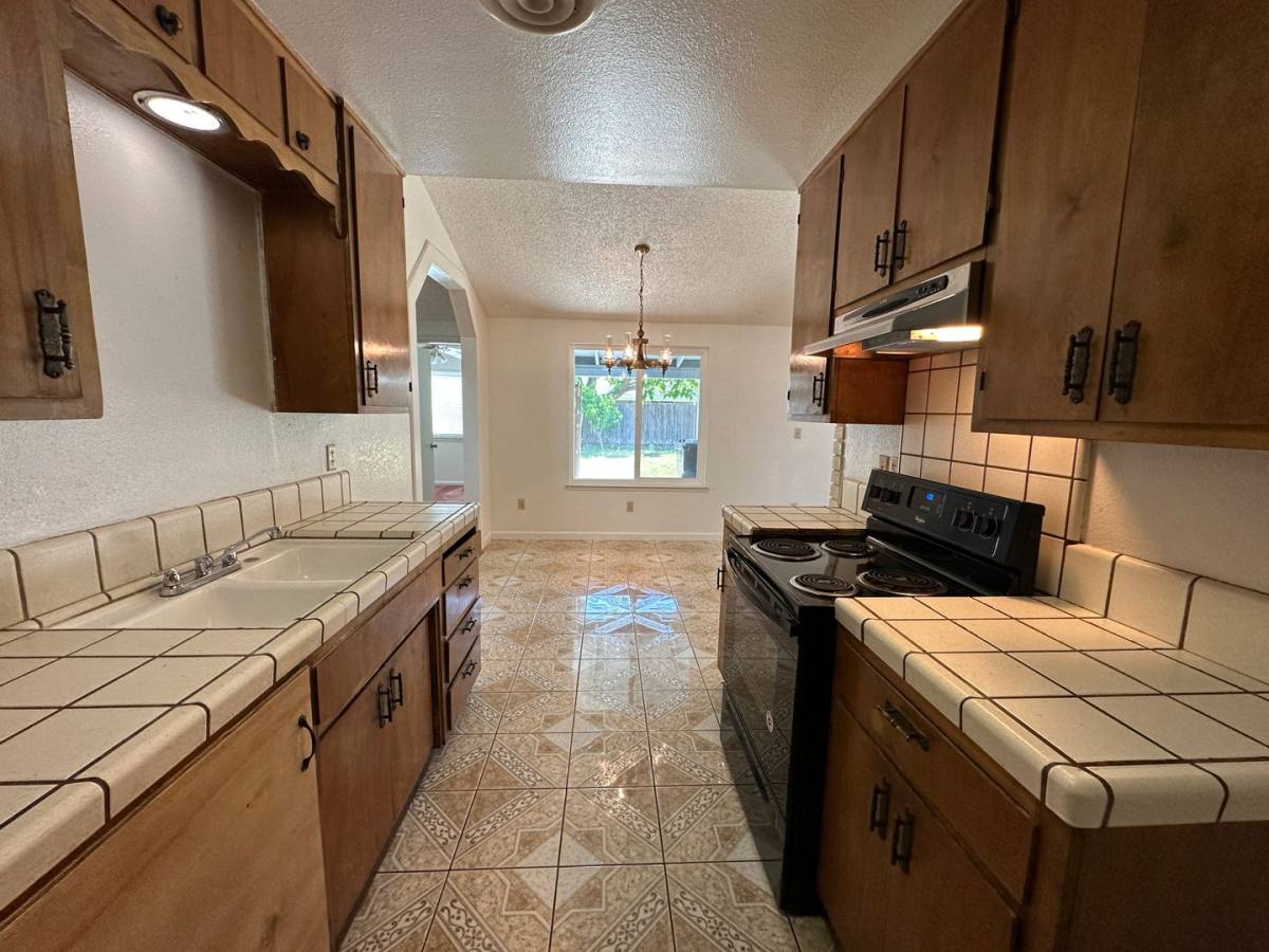 House for rent at 1135 Amberwood Lane, Turlock, CA 95380