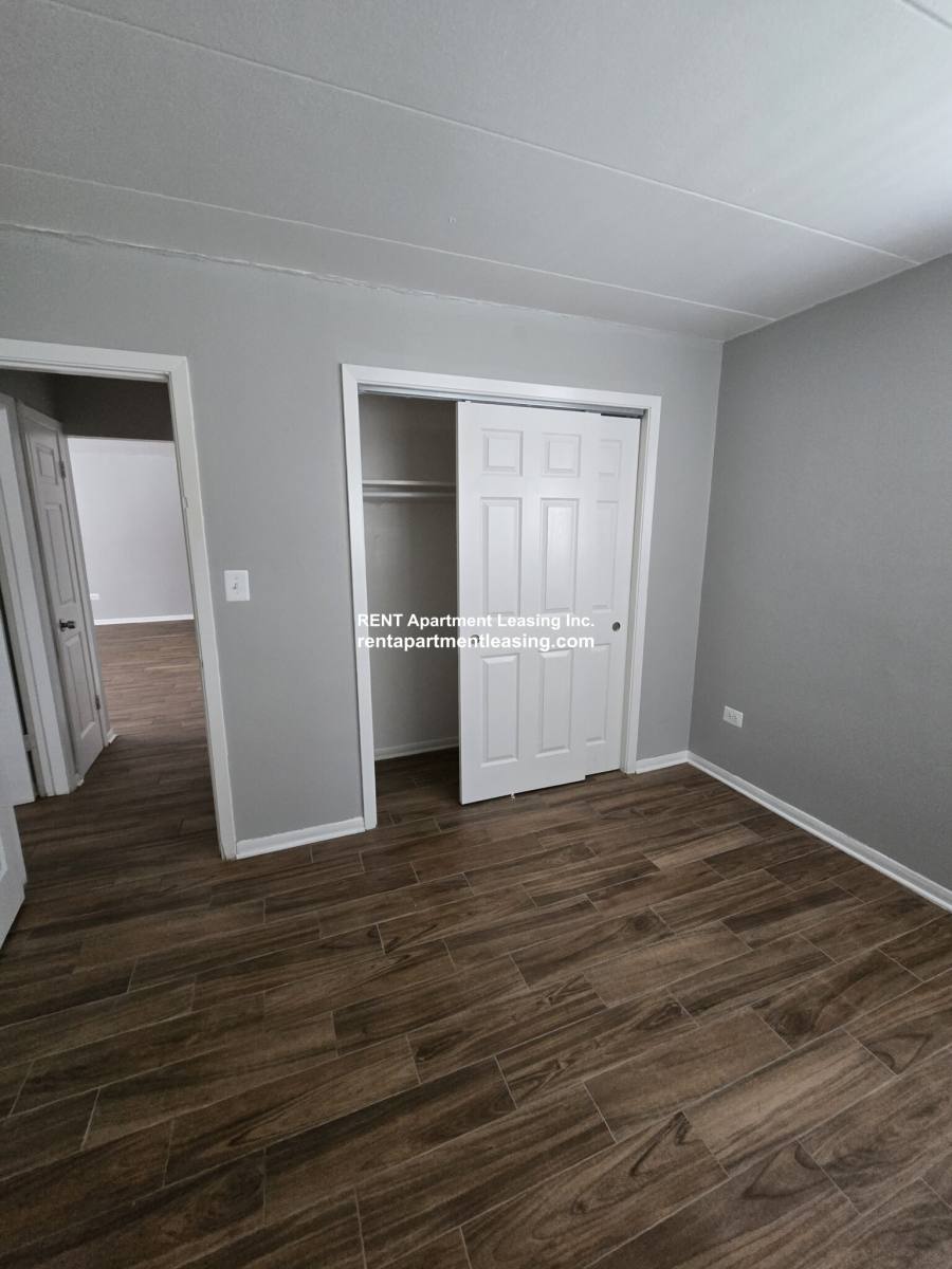 Apartment for rent at 1312 Carol St #1A, Park Ridge, IL 60068