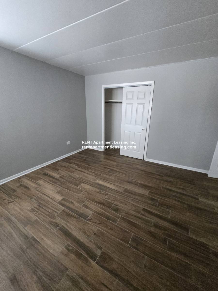 Apartment for rent at 1312 Carol St #1A, Park Ridge, IL 60068