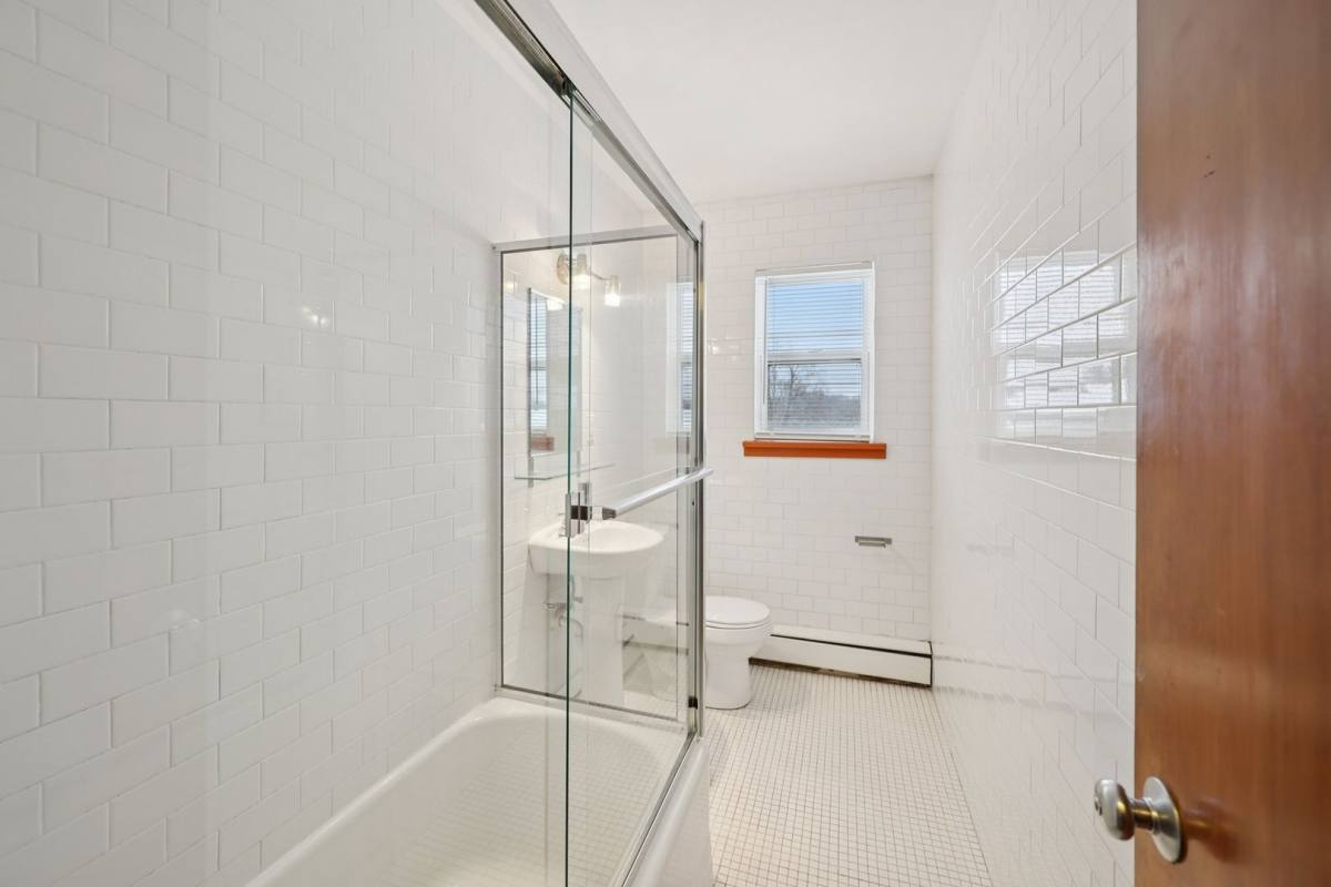 Apartment for rent at 2101 E River Terrace, Minneapolis, MN 55414