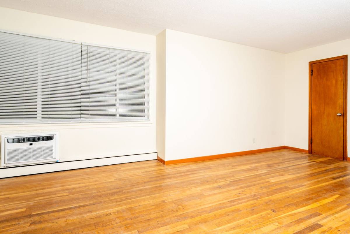 Apartment for rent at 2101 E River Terrace, Minneapolis, MN 55414