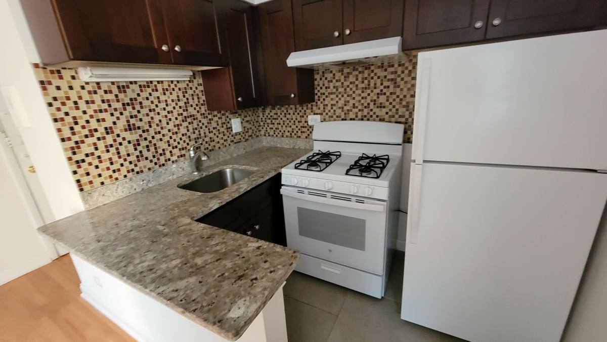 Apartment for rent at 3710 N Pine Grove #220, Chicago, IL 60613