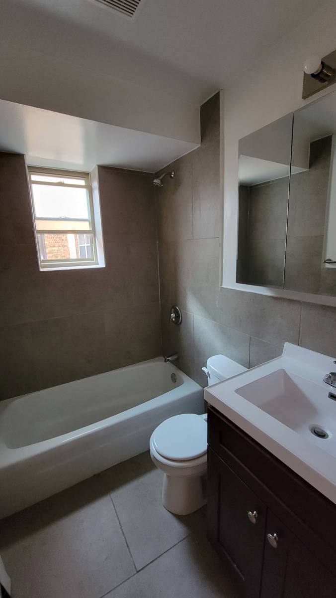 Apartment for rent at 3710 N Pine Grove #220, Chicago, IL 60613