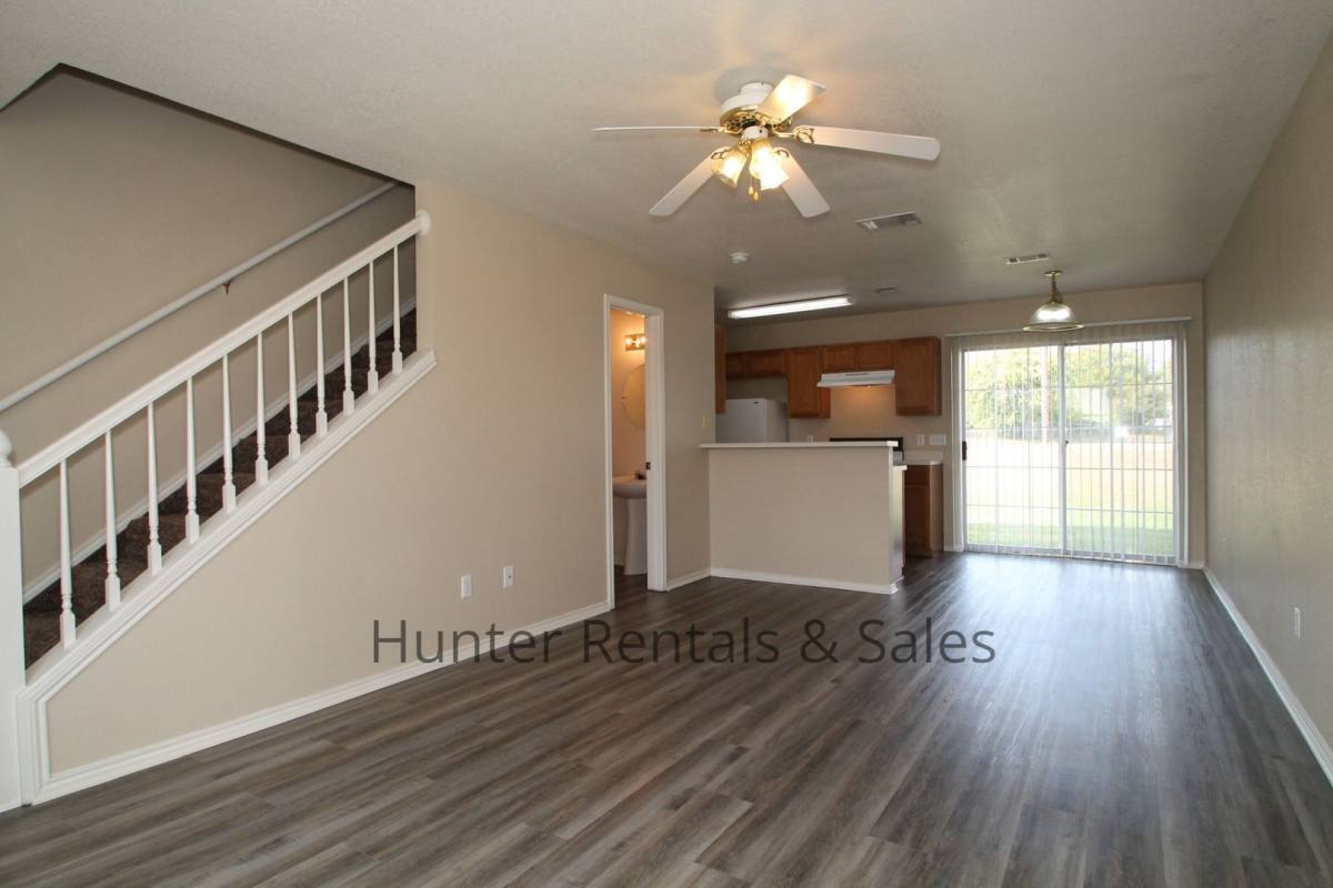 Townhouse for rent at 1710-B Spring Rose Circle, Killeen, TX 76543