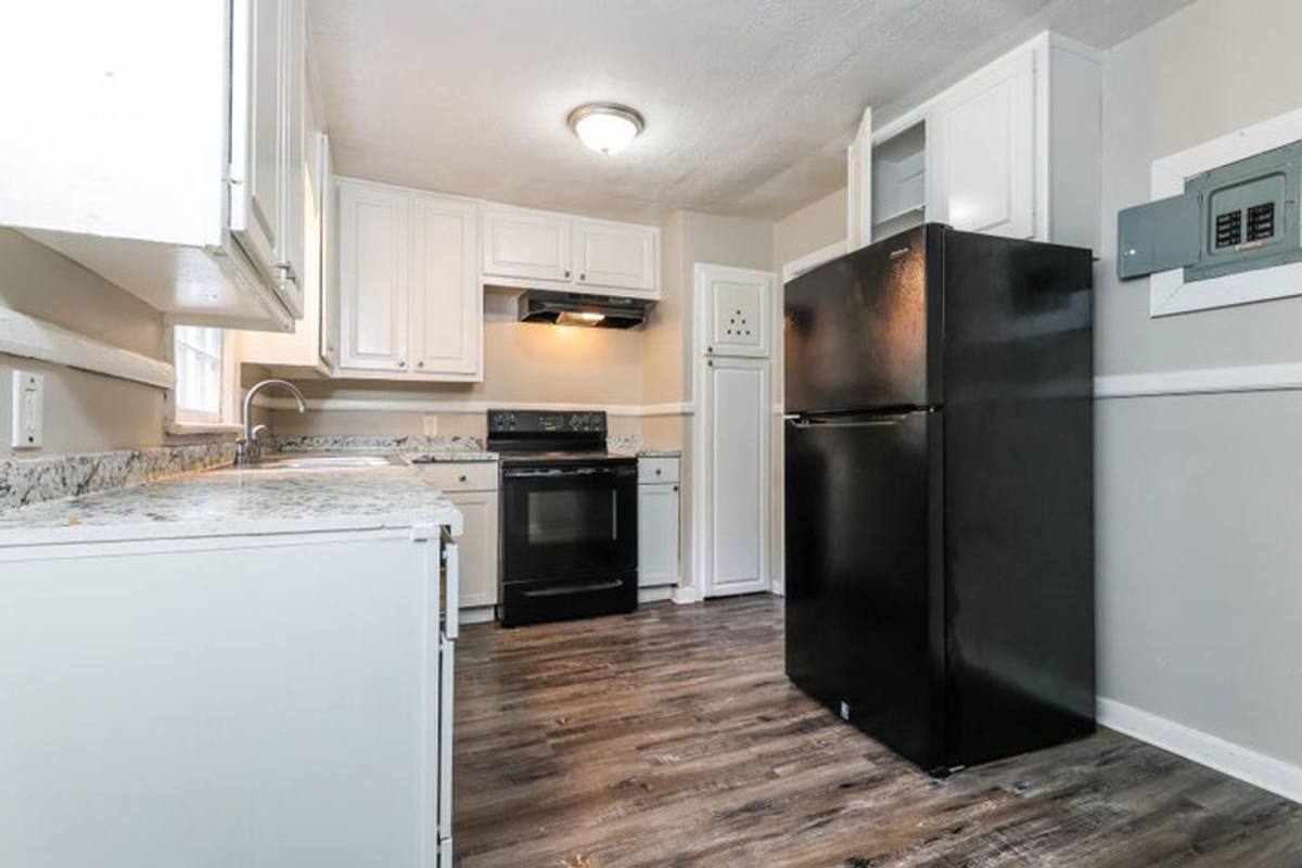 House for rent at 701 Cedarhurst Dr, Jackson, MS 39206