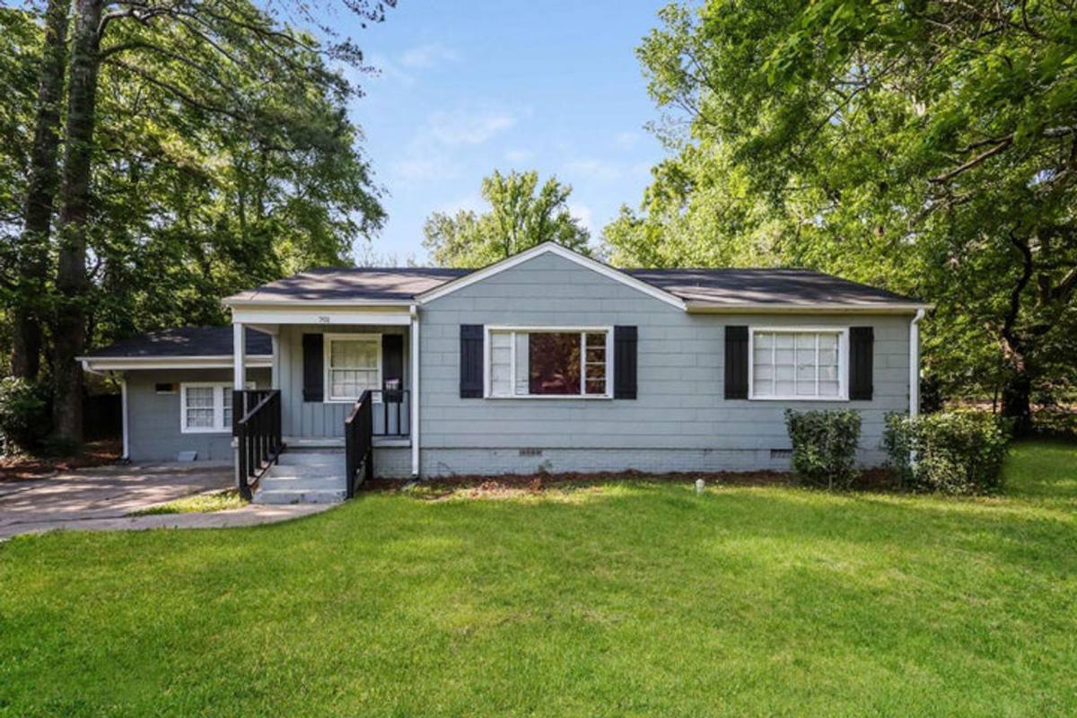 House for rent at 701 Cedarhurst Dr, Jackson, MS 39206