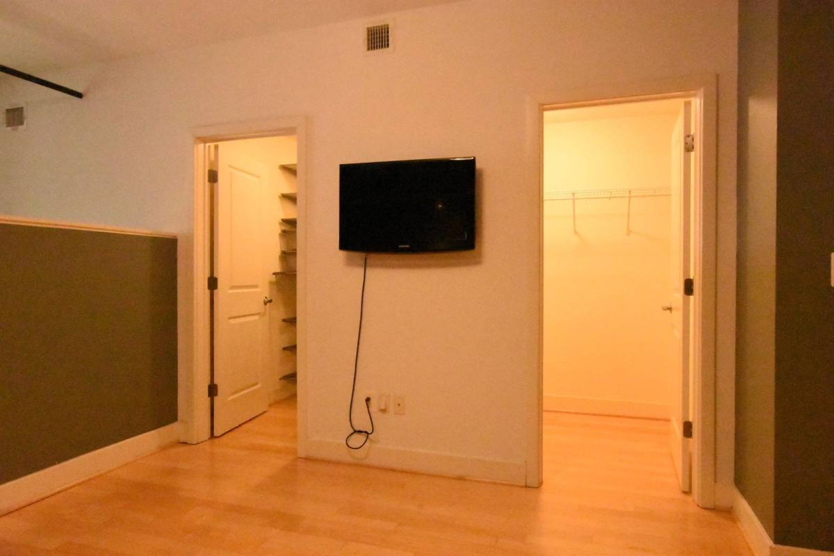 Condo for rent at 1701 Kalorama Rd, NW, Washington, DC 20009