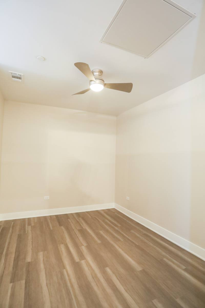 Apartment for rent at 880 Lee St #209, Des Plaines, IL 60016