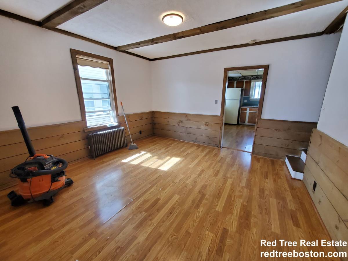 Apartment for rent at 6 Cross St, Woburn, MA 01801