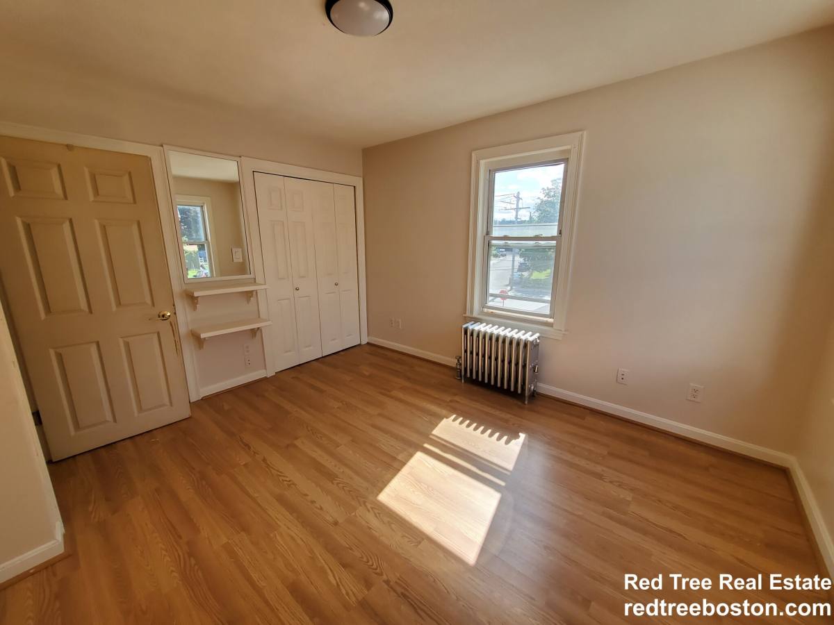 Apartment for rent at 6 Cross St, Woburn, MA 01801