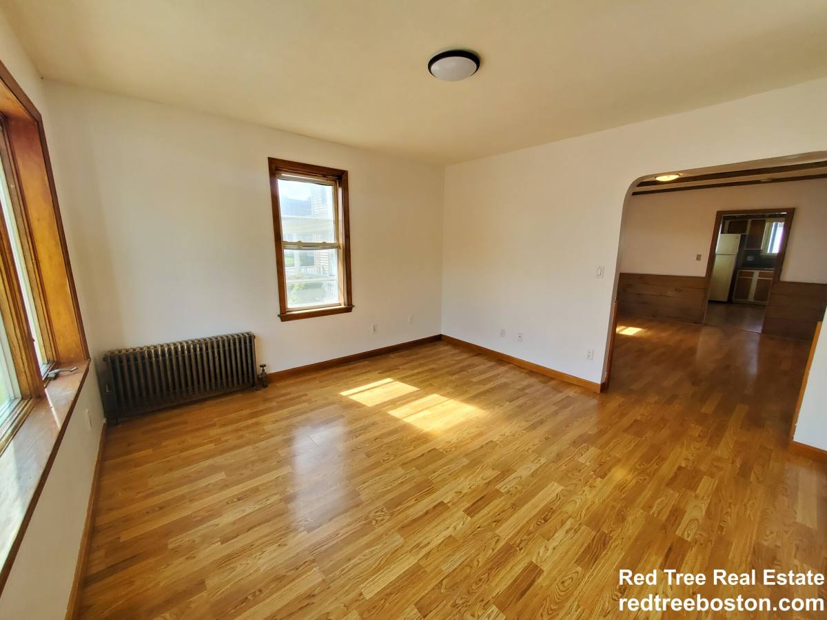Apartment for rent at 6 Cross St, Woburn, MA 01801