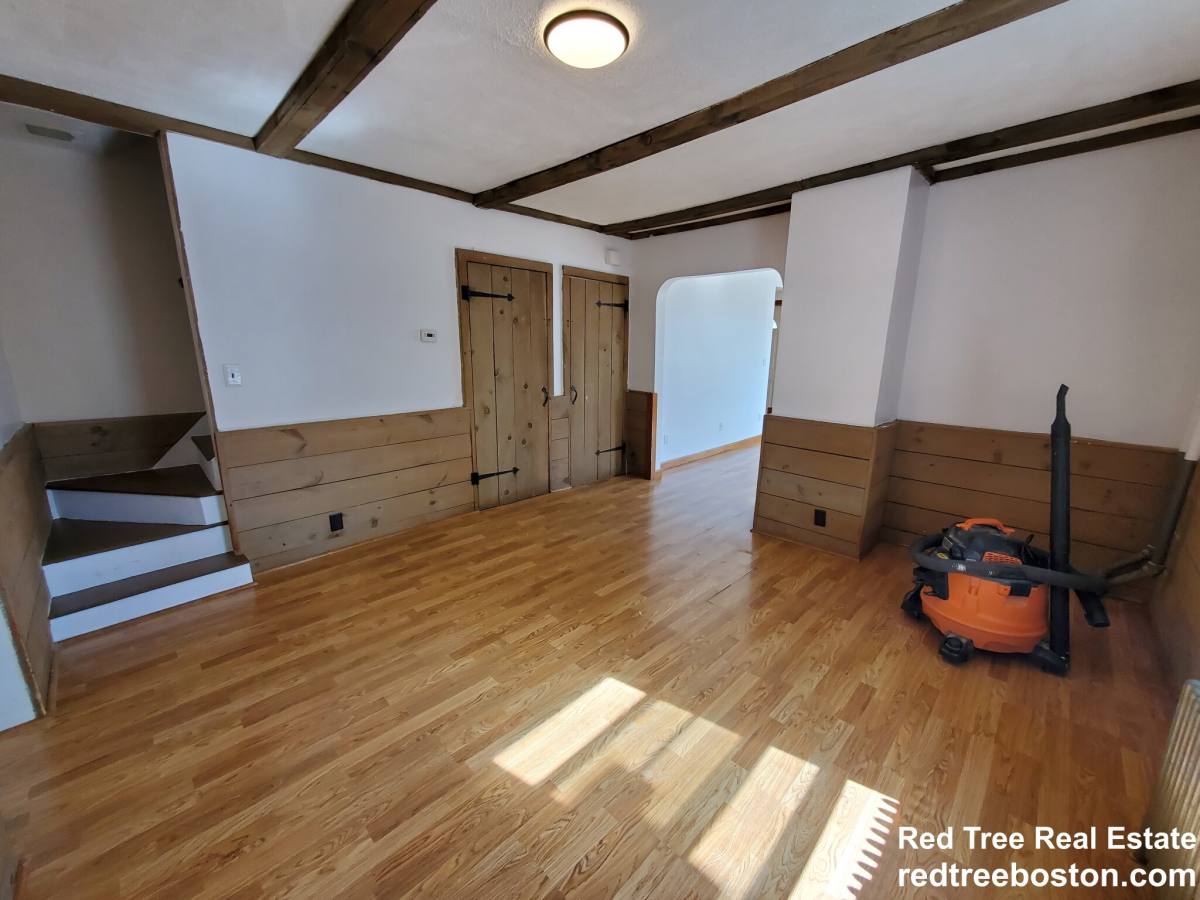Apartment for rent at 6 Cross St, Woburn, MA 01801