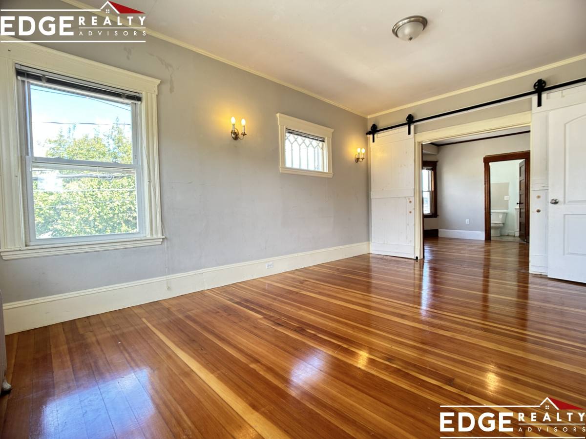 Apartment for rent at 139 Edenfield Ave, Watertown, MA 02472