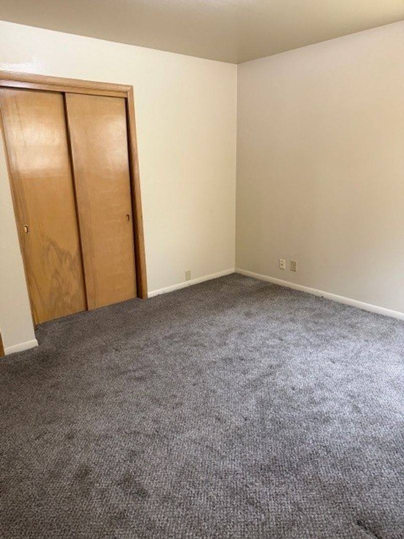 Apartment for rent at 5956-58 N 67th St, Milwaukee, WI 53218