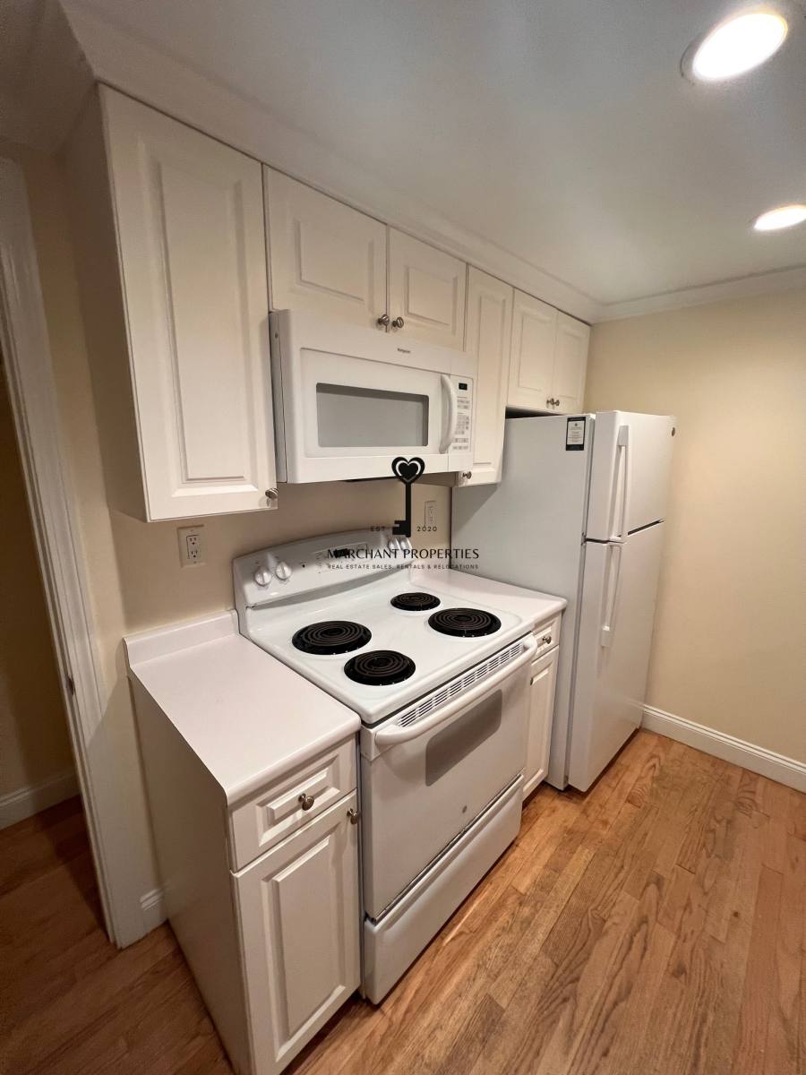 Apartment for rent at 21 Fairbanks St #2, Brookline, MA 02446