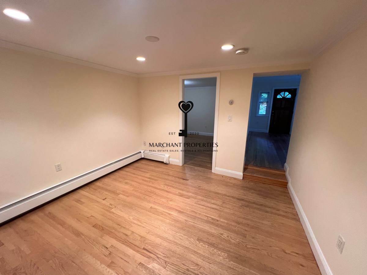 Apartment for rent at 21 Fairbanks St #2, Brookline, MA 02446