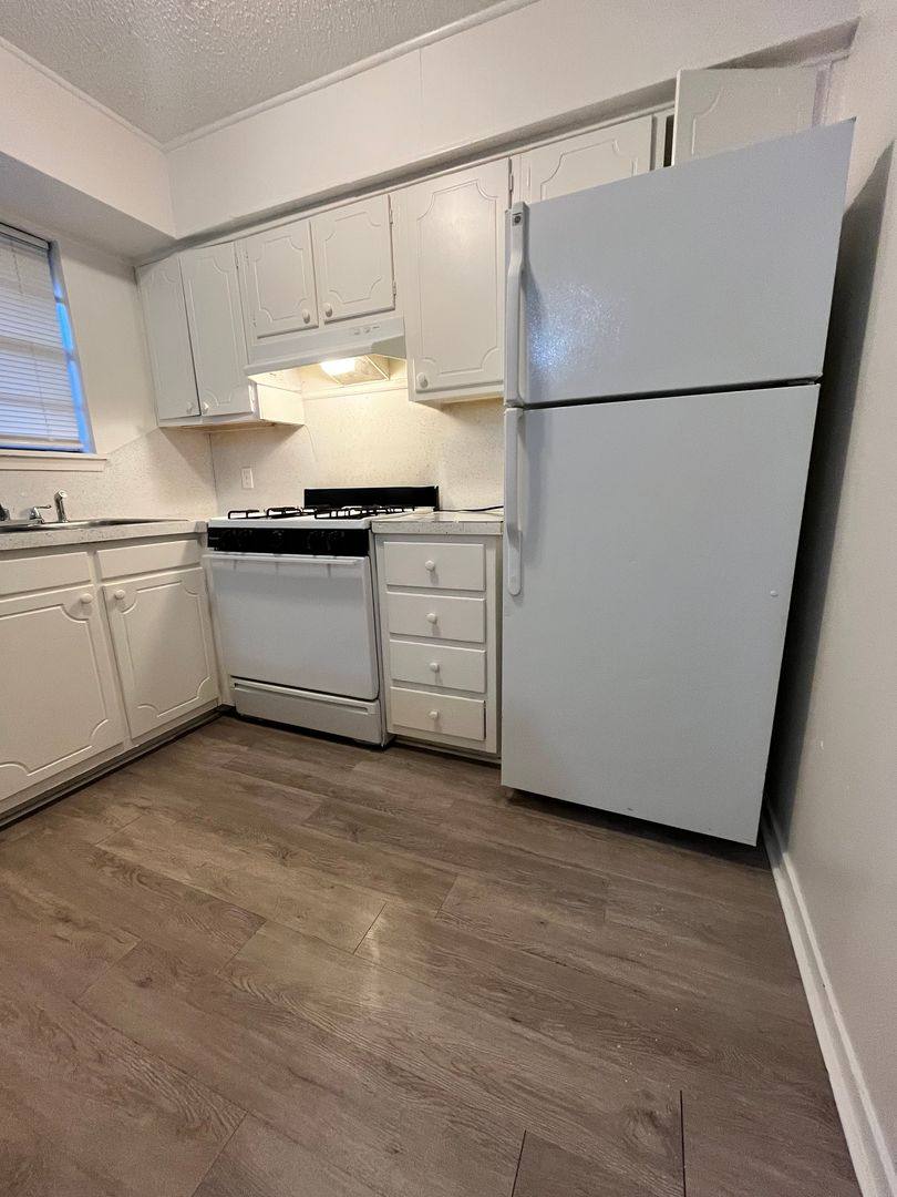 Apartment for rent at 412-418 E 3rd St, Lonoke, AR 72086