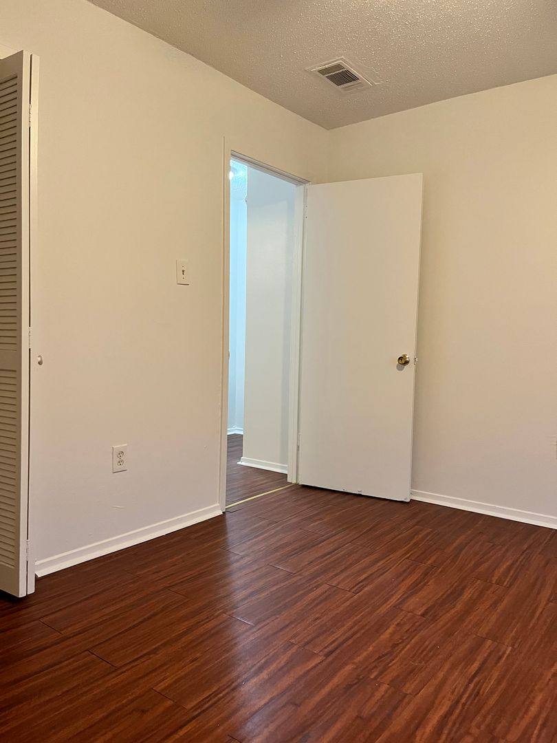 Apartment for rent at 412-418 E 3rd St, Lonoke, AR 72086