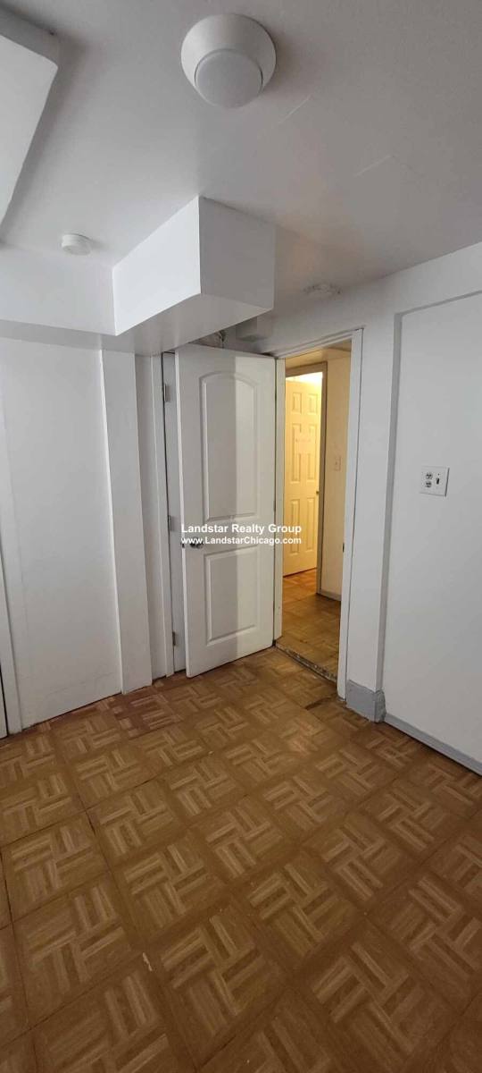 Apartment for rent at 4816 W Grace St #G, Chicago, IL 60641