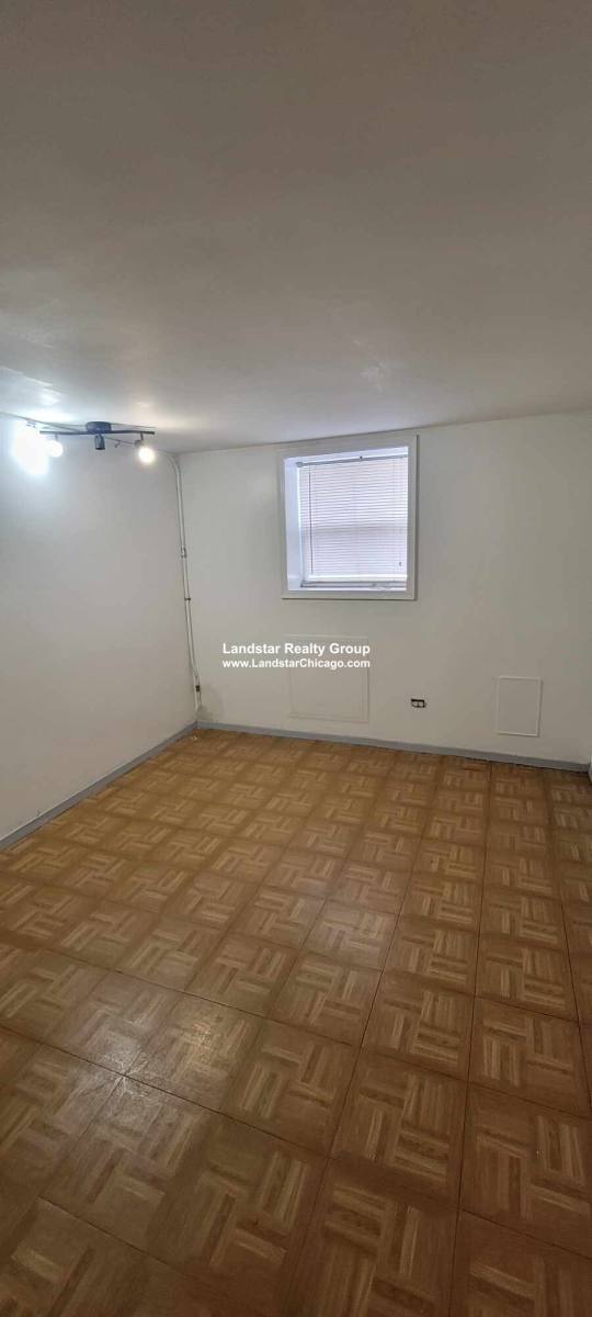 Apartment for rent at 4816 W Grace St #G, Chicago, IL 60641
