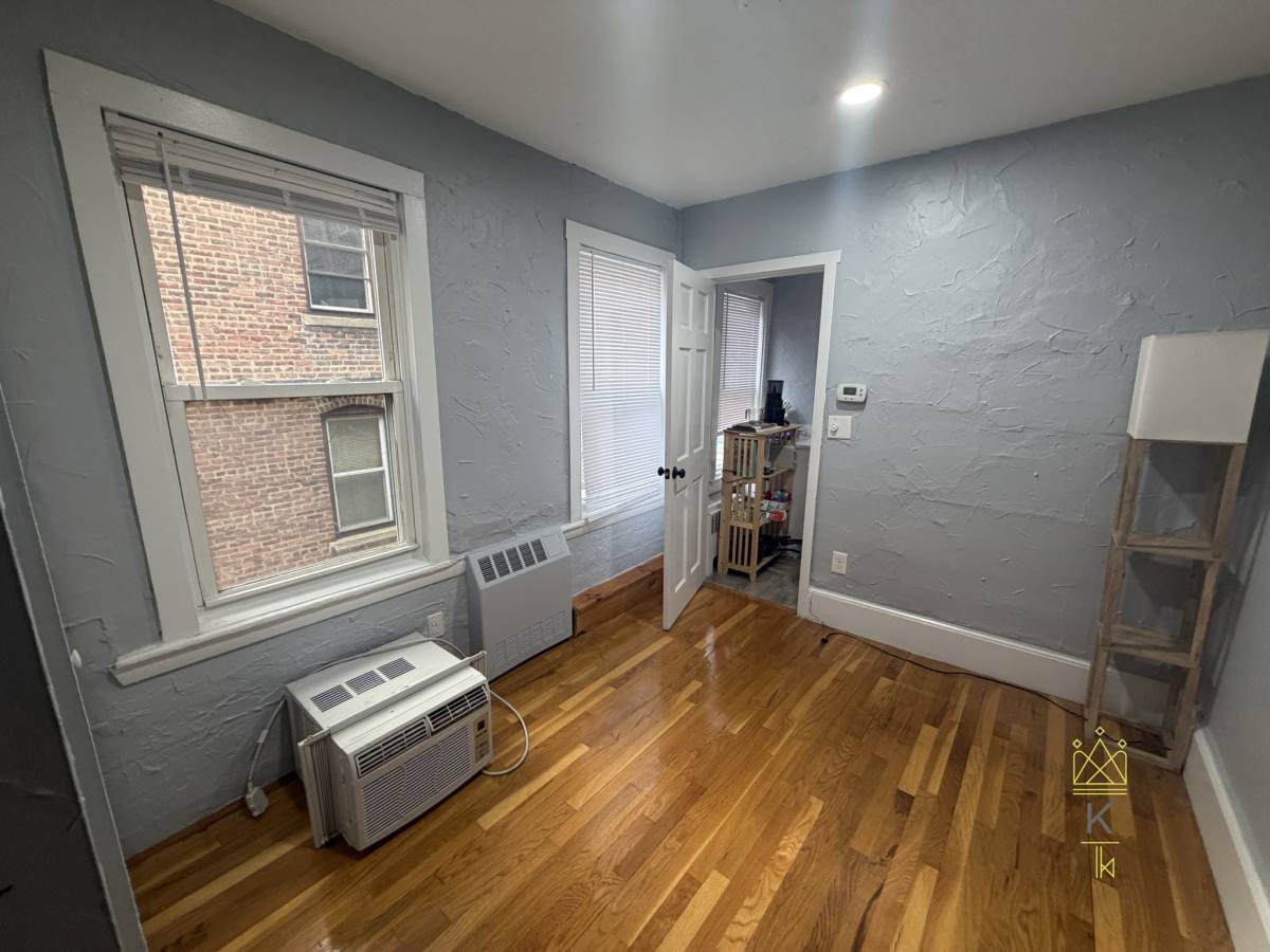 Apartment for rent at 39 Irving St #1, Boston, MA 02114