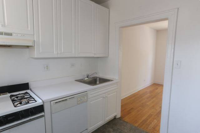 Apartment for rent at 637 Cornelia #NA9, Chicago, IL 60657