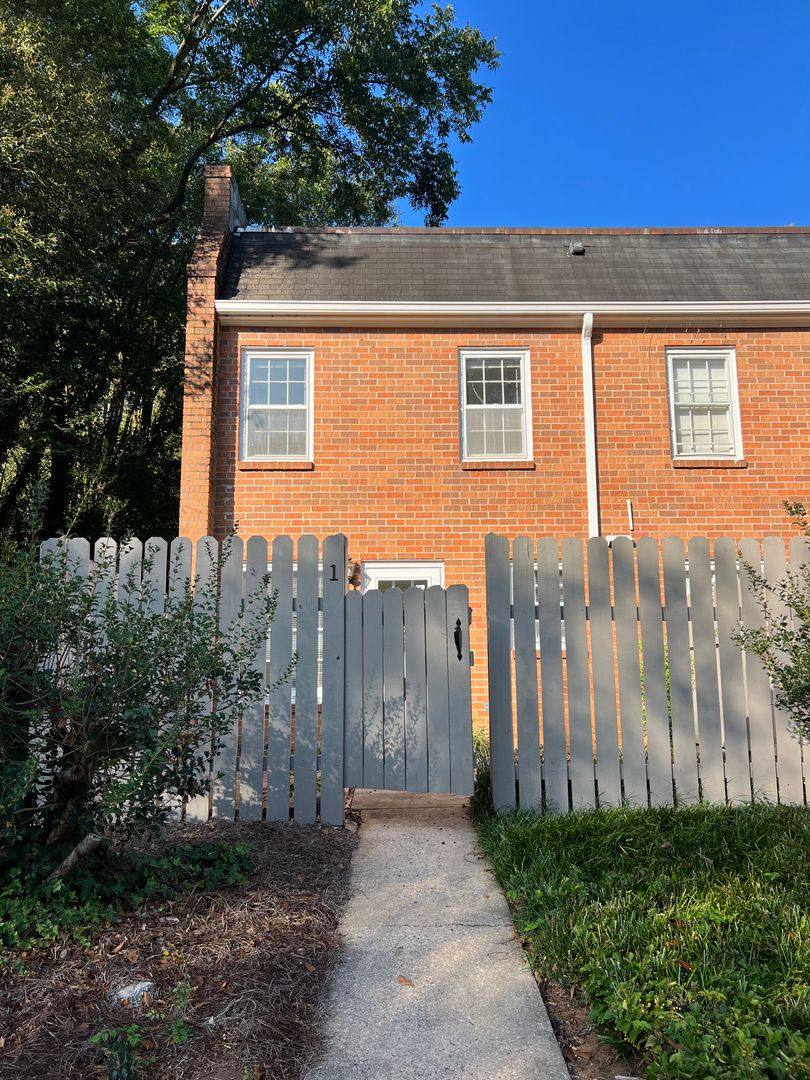 Townhouse for rent at 315 S Pope St, Athens, GA 30606