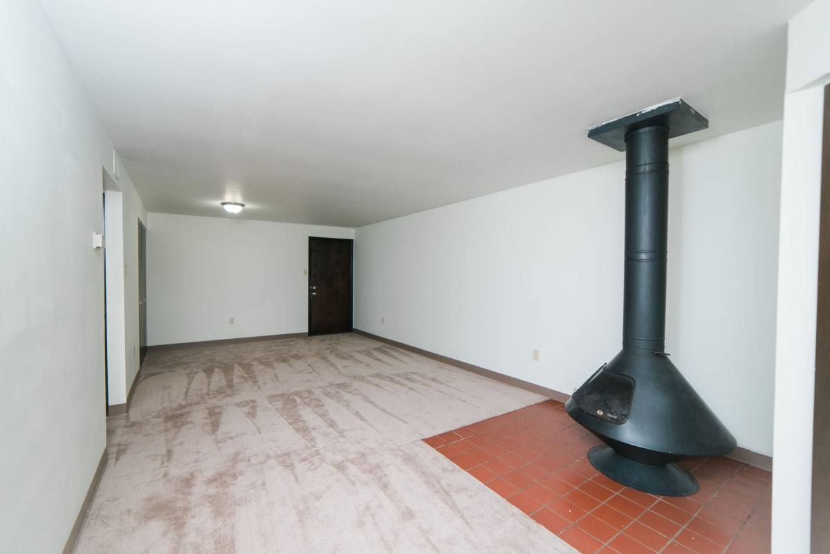 Apartment for rent at 130 Sunnyhill Dr, Beaver Falls, PA 15010