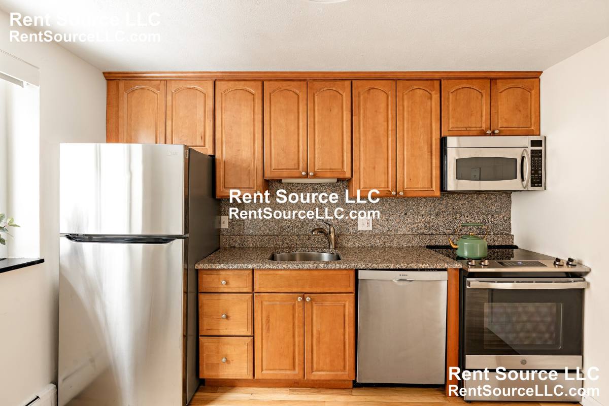 Apartment for rent at 5 Centre St #32, Cambridge, MA 02139