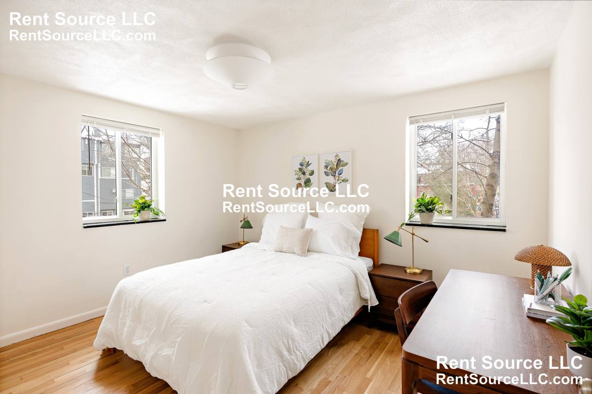 Apartment for rent at 5 Centre St #32, Cambridge, MA 02139