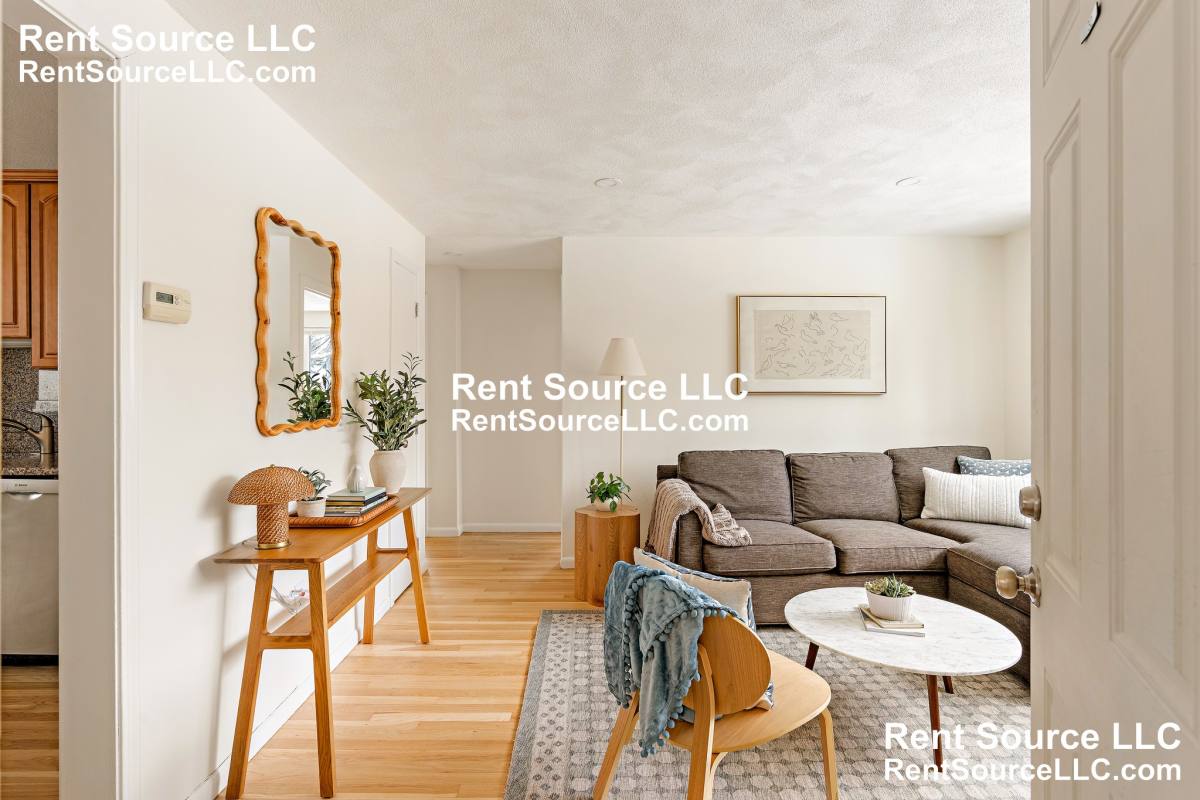 Apartment for rent at 5 Centre St #32, Cambridge, MA 02139