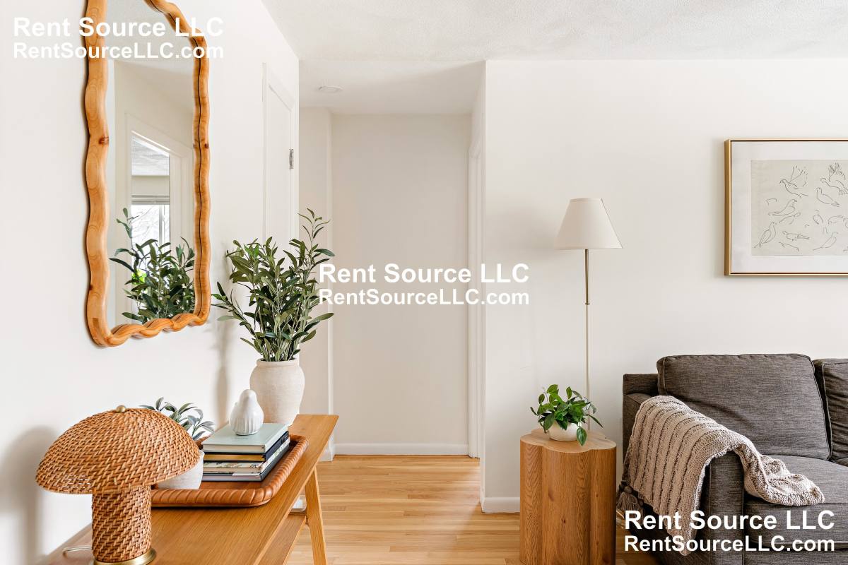 Apartment for rent at 5 Centre St #32, Cambridge, MA 02139