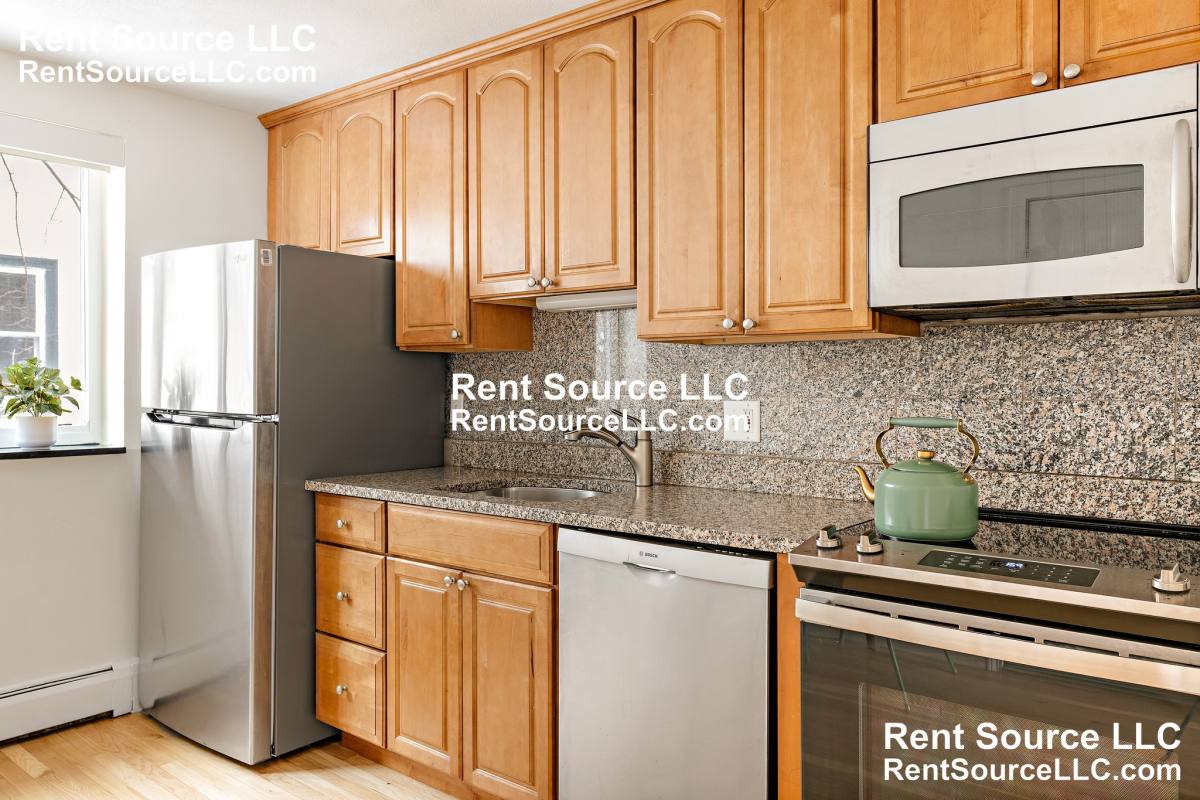 Apartment for rent at 5 Centre St #32, Cambridge, MA 02139