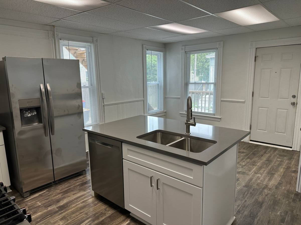 Apartment for rent at 652 Chatham NW, Grand Rapids, MI 49504