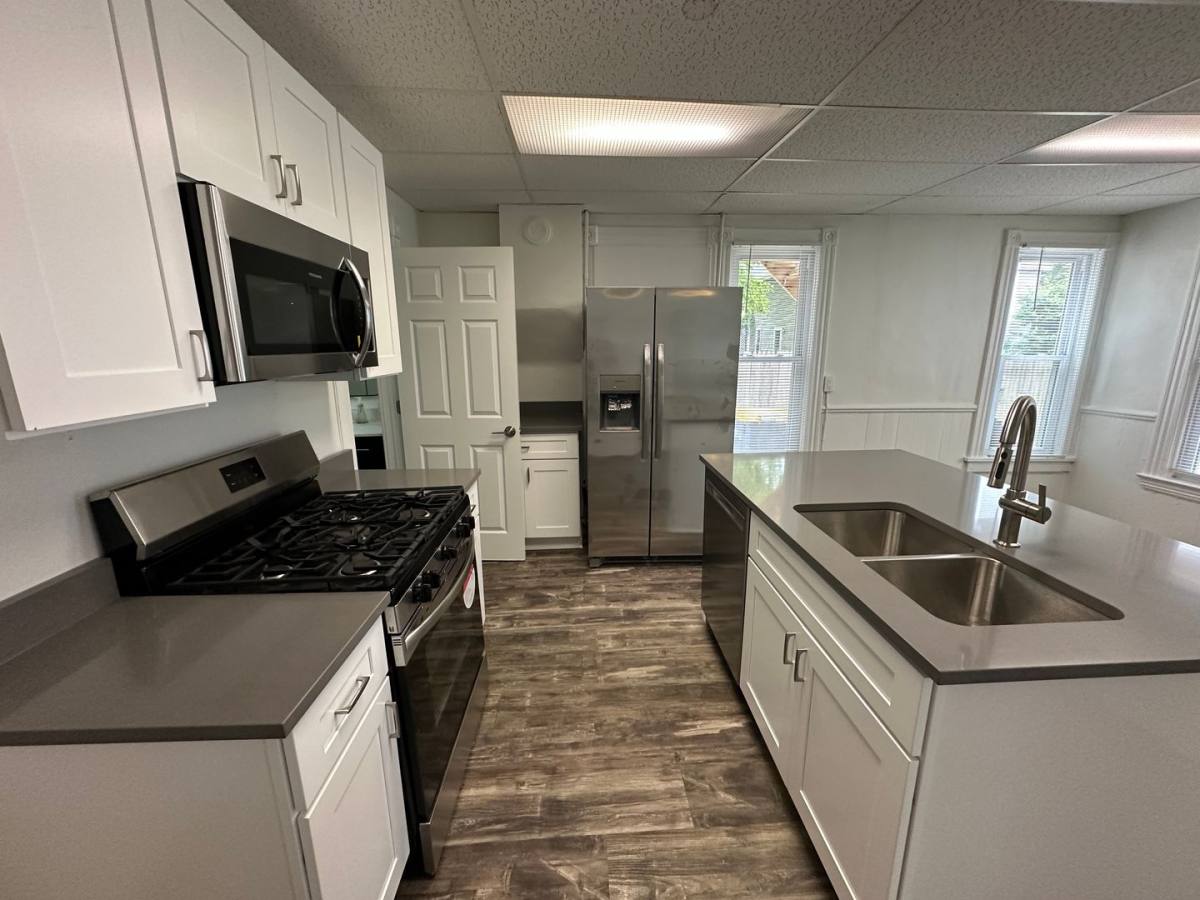 Apartment for rent at 652 Chatham NW, Grand Rapids, MI 49504