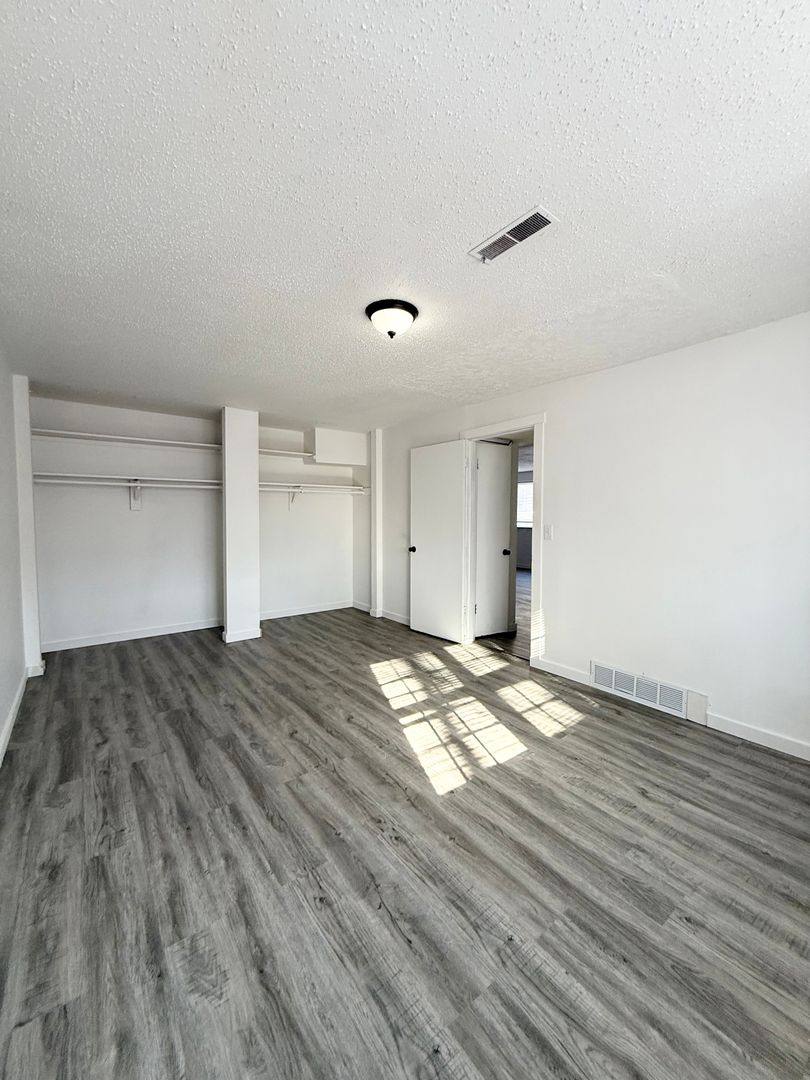 Apartment for rent at 4918 Ames Ave, Omaha, NE 68104
