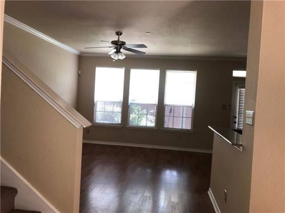 Townhouse for rent at 5916 Clearwater Dr, The Colony, TX 75056