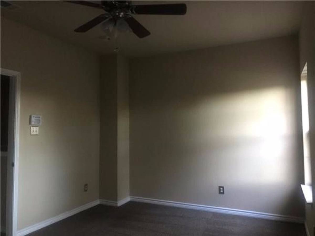 Townhouse for rent at 5916 Clearwater Dr, The Colony, TX 75056