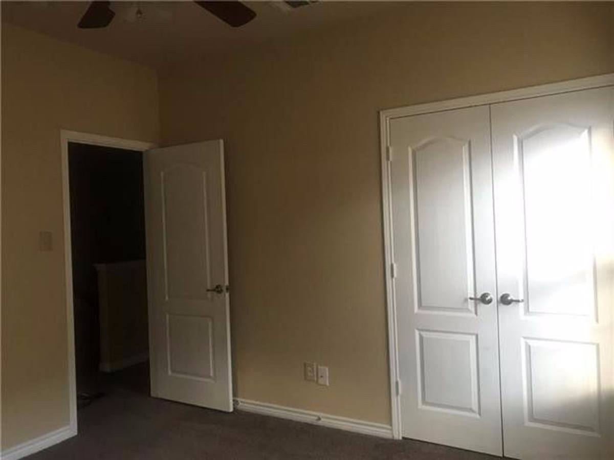 Townhouse for rent at 5916 Clearwater Dr, The Colony, TX 75056
