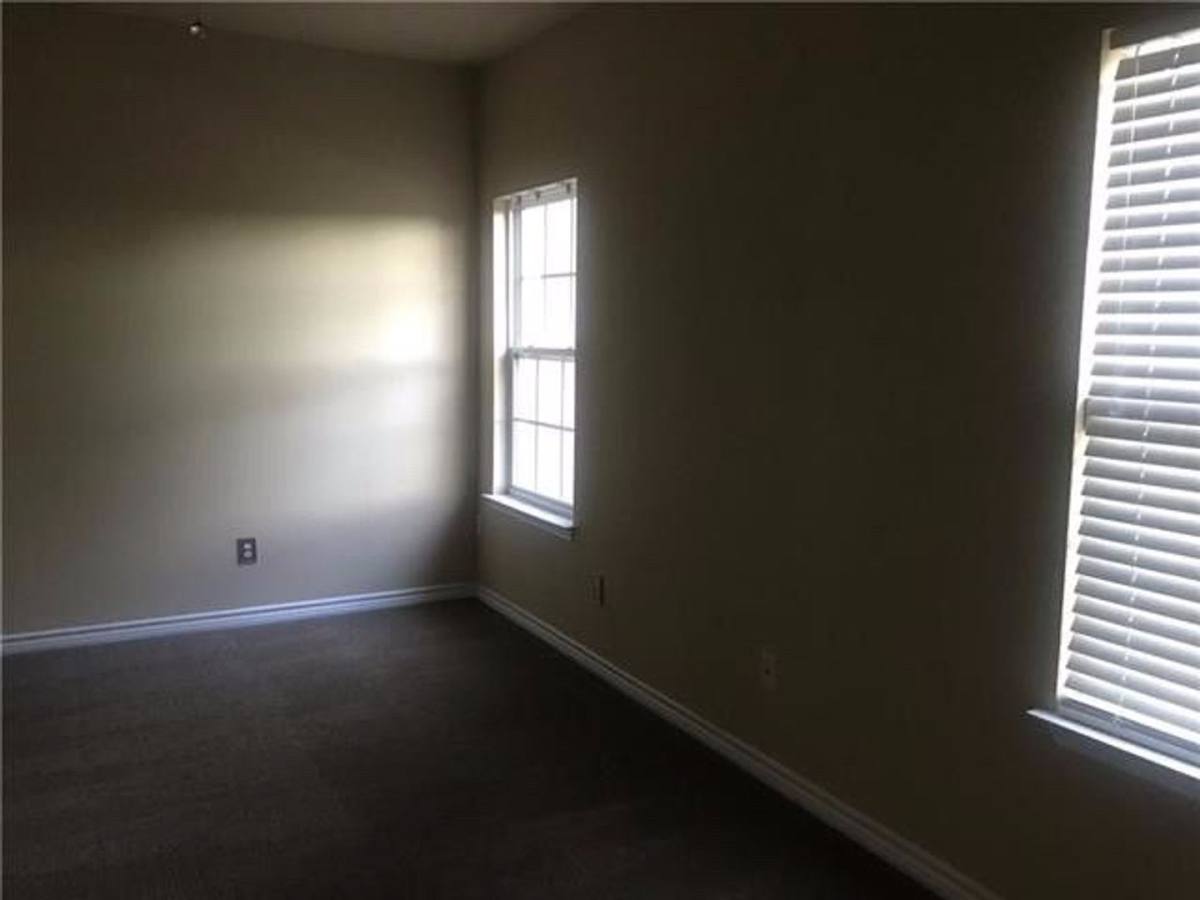 Townhouse for rent at 5916 Clearwater Dr, The Colony, TX 75056