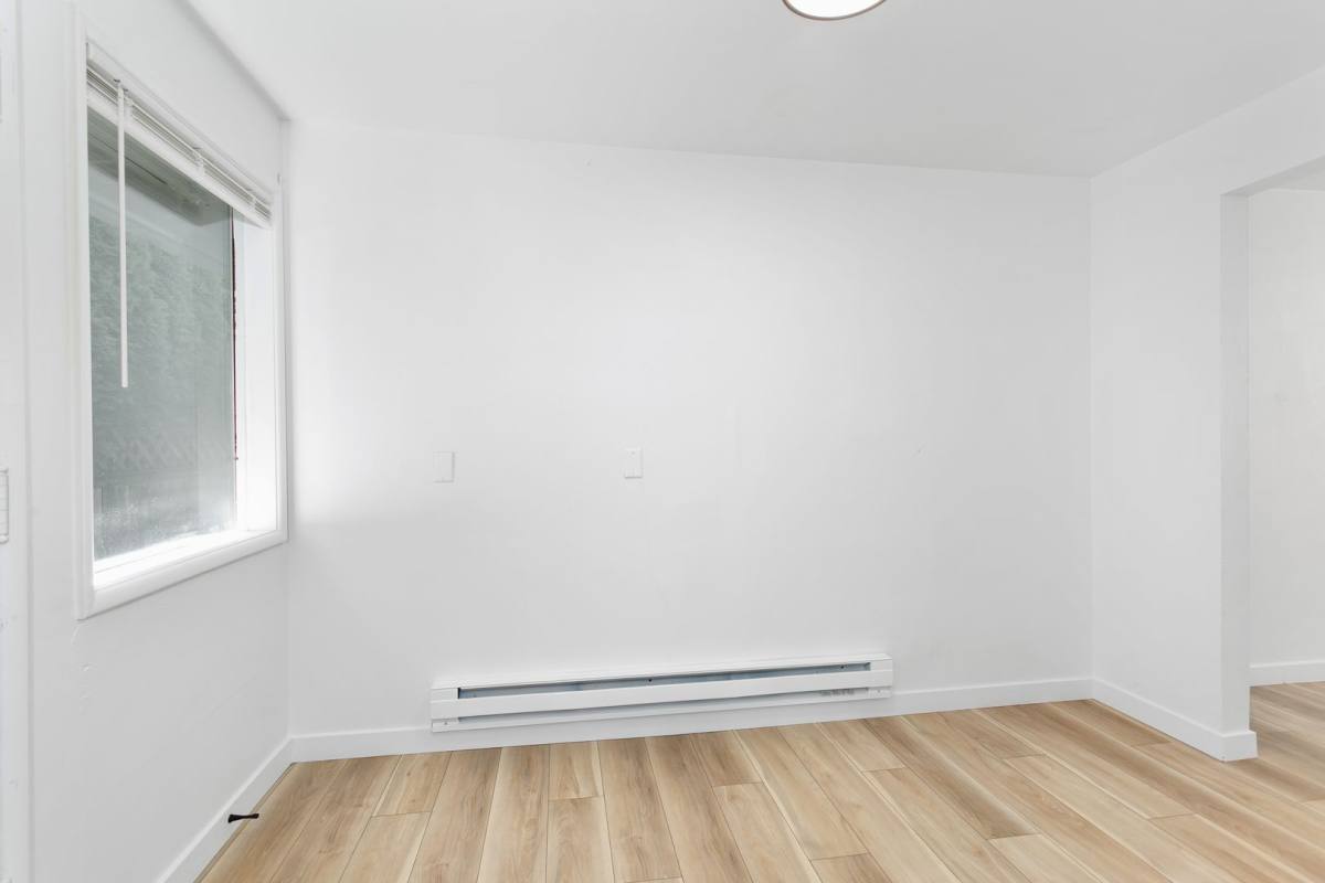 Apartment for rent at 610 S Sheridan Ave, Tacoma, WA 98405