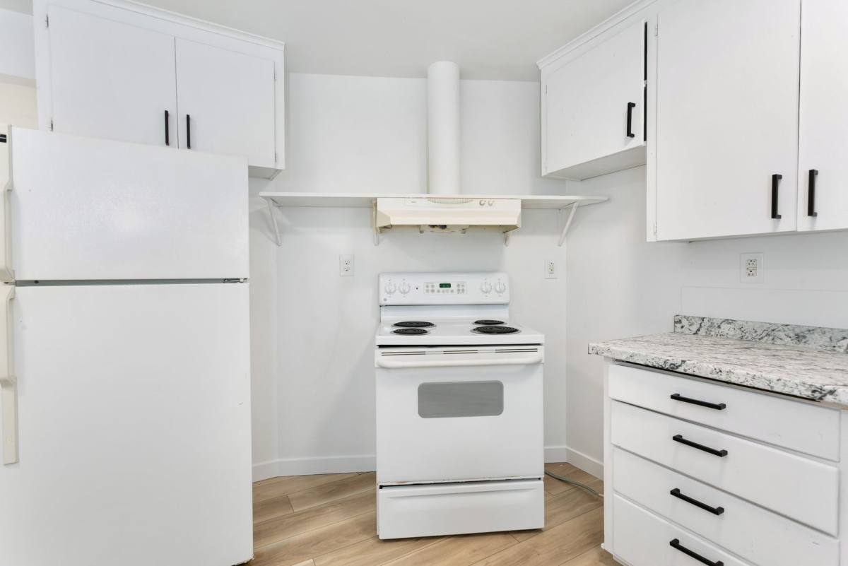 Apartment for rent at 610 S Sheridan Ave, Tacoma, WA 98405
